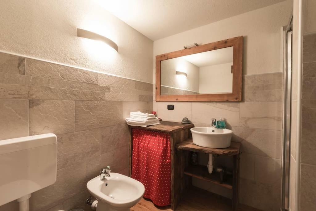 Appartamento Vecchio Fienile Aosta Esterno foto